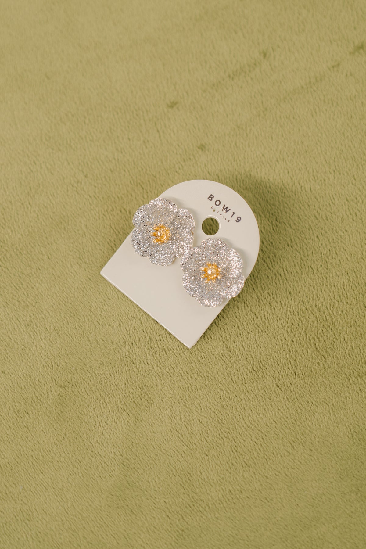 BOW19 Earrings Flower Small Silver glitter