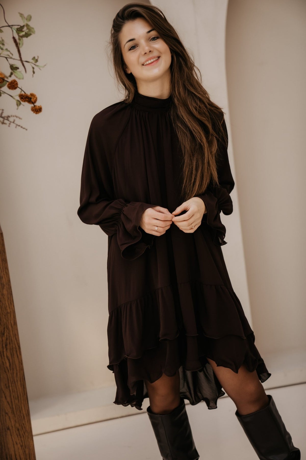 Enna ruffle dress coffee - Bij Keesje - Bij Keesje - Jurk