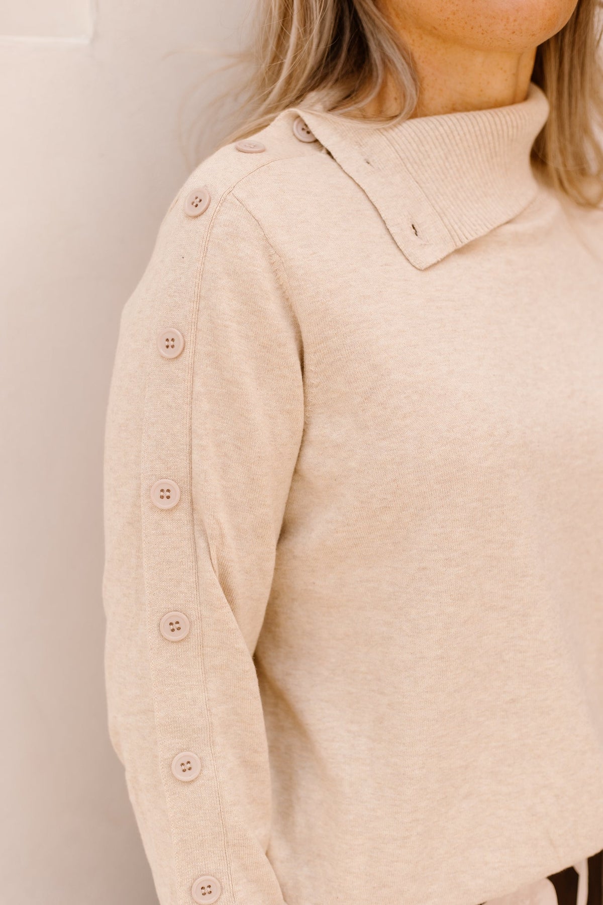 K-Design Pullover met knopen Buttercream D804L - Bij Keesje - K-design - Trui