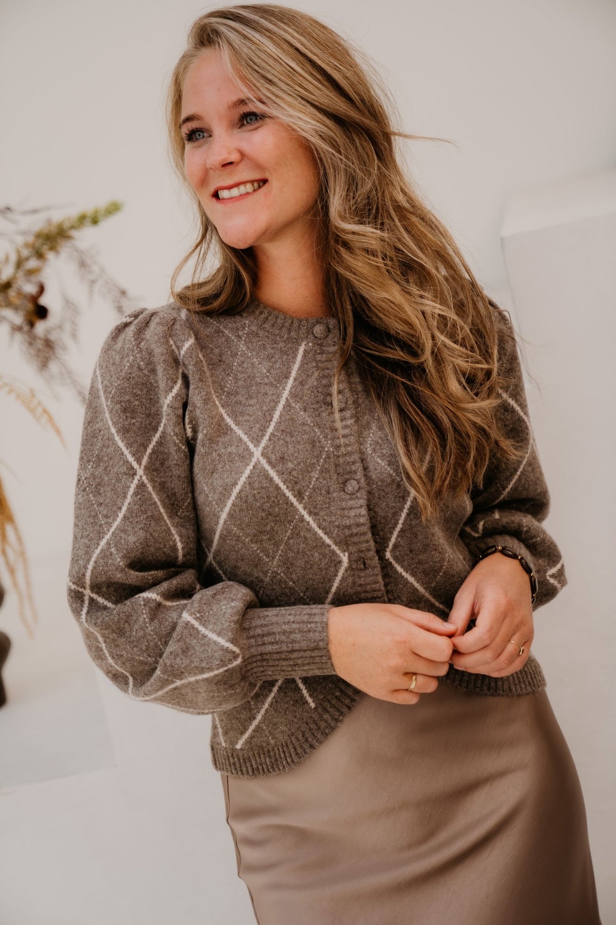 Koteas Check Knit Cardigan Taupe - Bij Keesje - Neo Noir - Trui