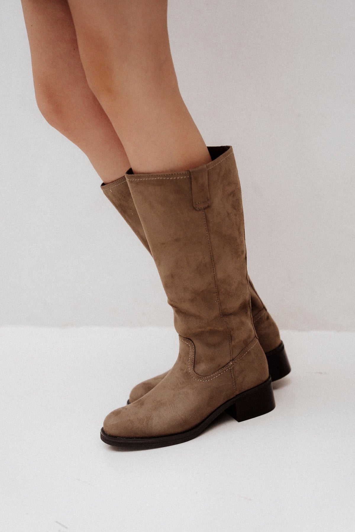 Leaven Boot Suede Taupe - Bij Keesje - Shoecolate - Schoenen