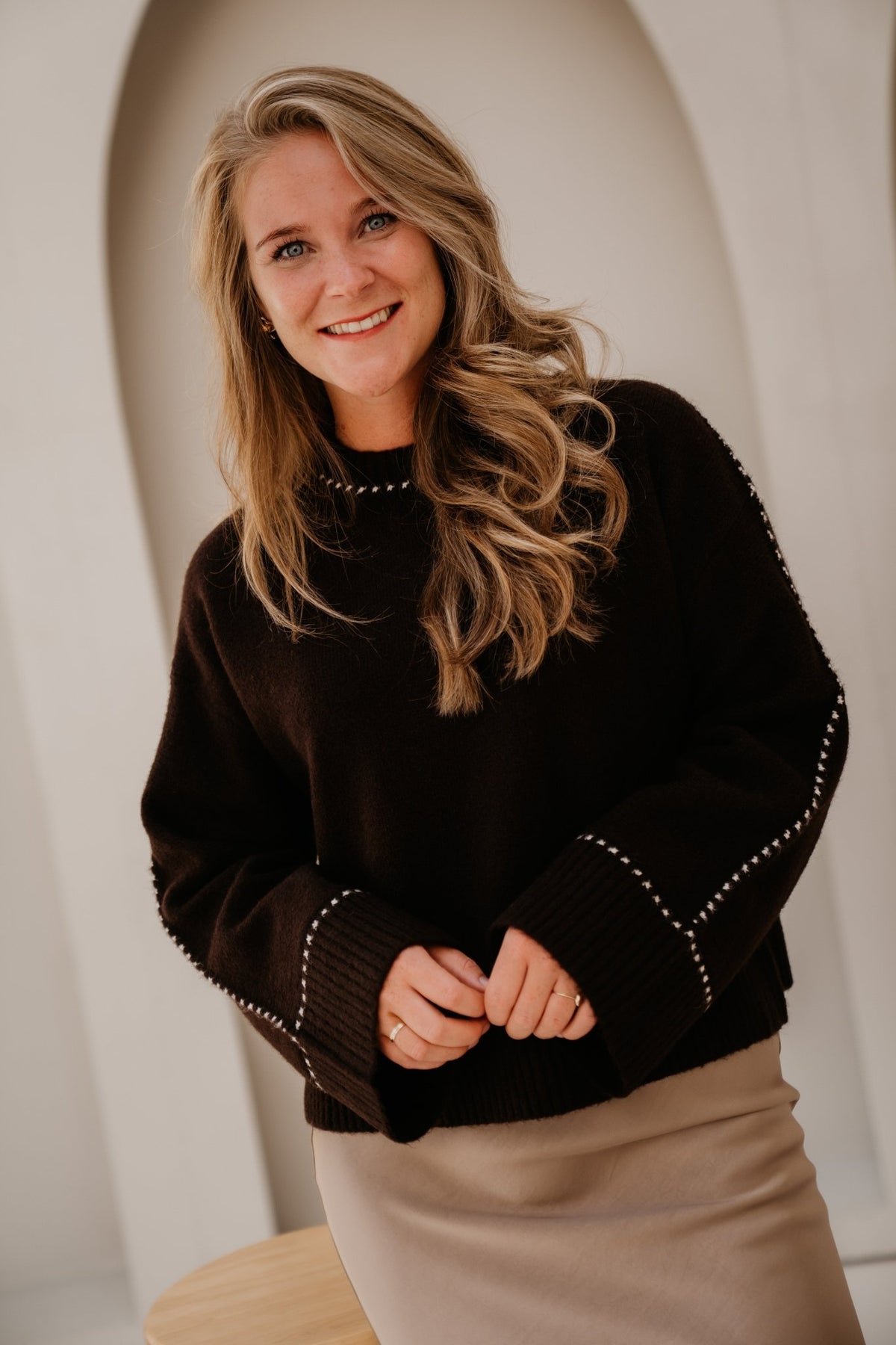 Roeme knit stitch blouse dark brown - Bij Keesje - Neo Noir - Trui