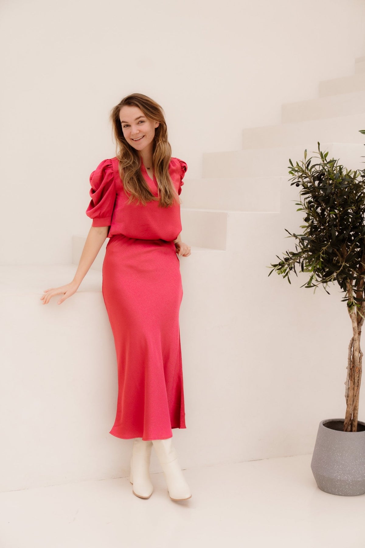 Vicky heavy sateen skirt cherry pink - Bij Keesje - Neo Noir - rok