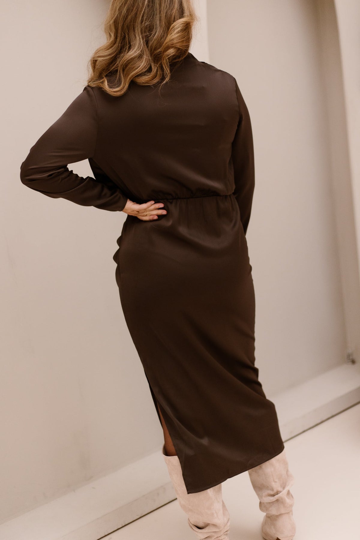 YASPella LS Funnel Neck Long Dress Chocolate Brown - Bij Keesje - Y.A.S - Jurk
