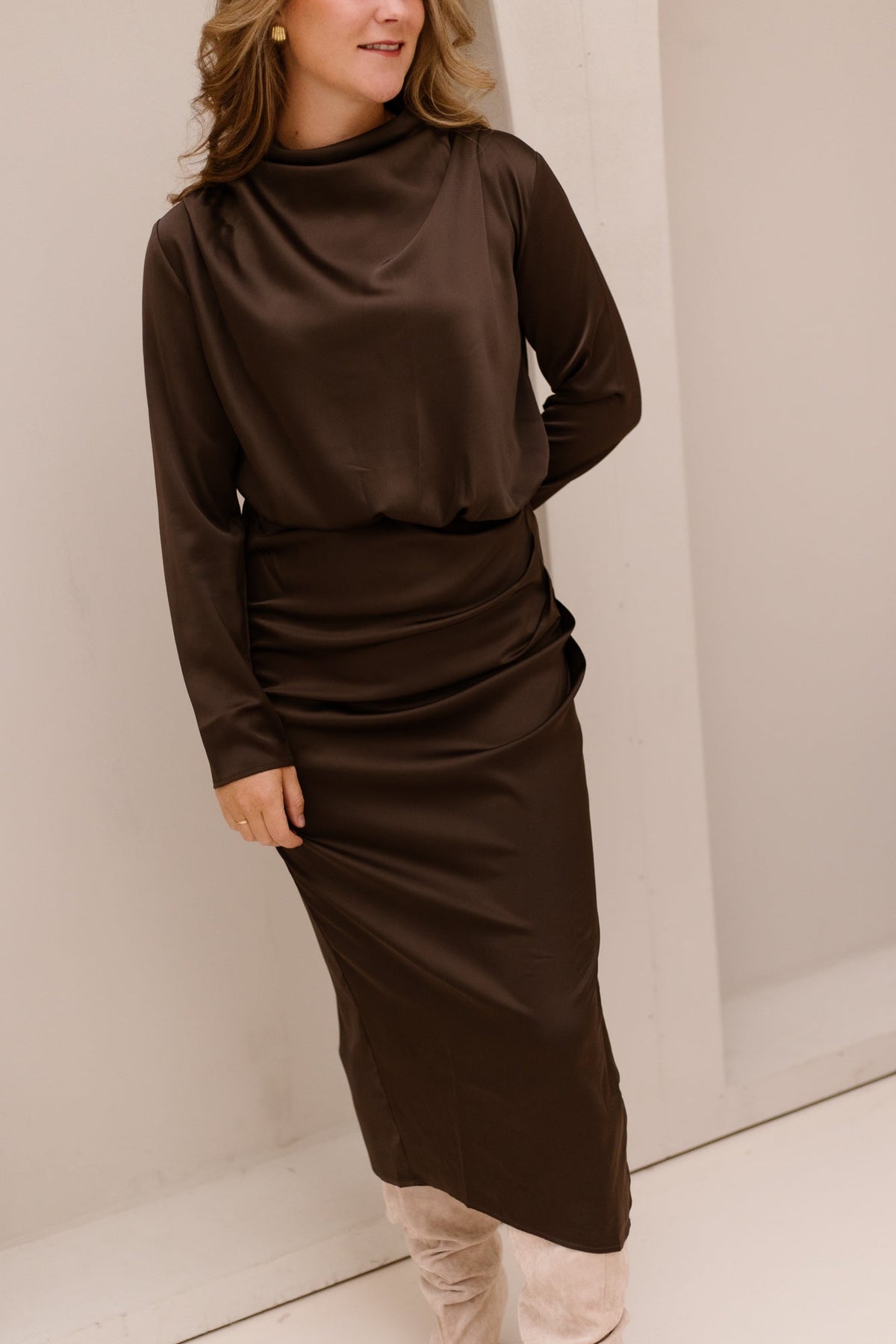 YASPella LS Funnel Neck Long Dress Chocolate Brown - Bij Keesje - Y.A.S - Jurk
