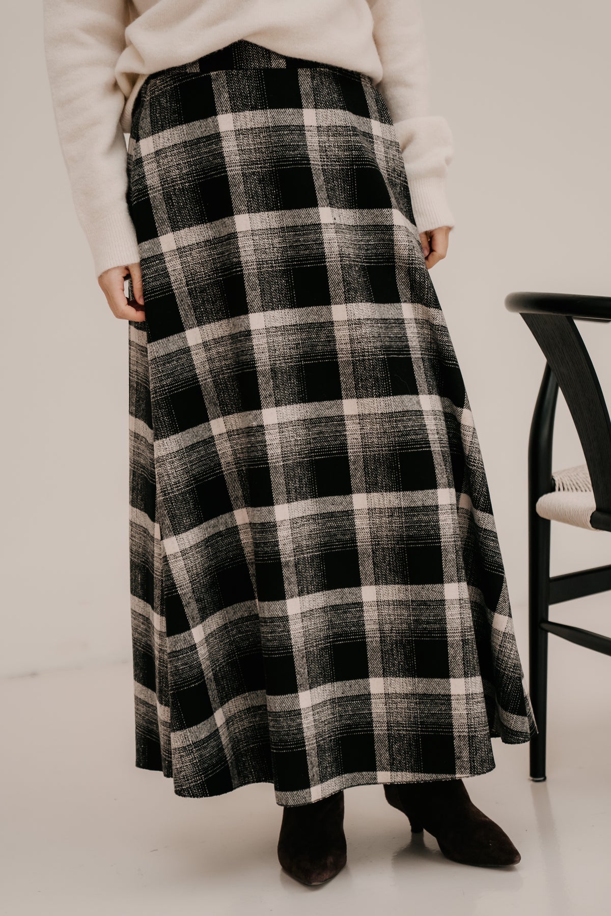Aaltje long check skirt black