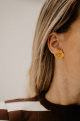 BOW19 Earrings Flower Small soft yellow