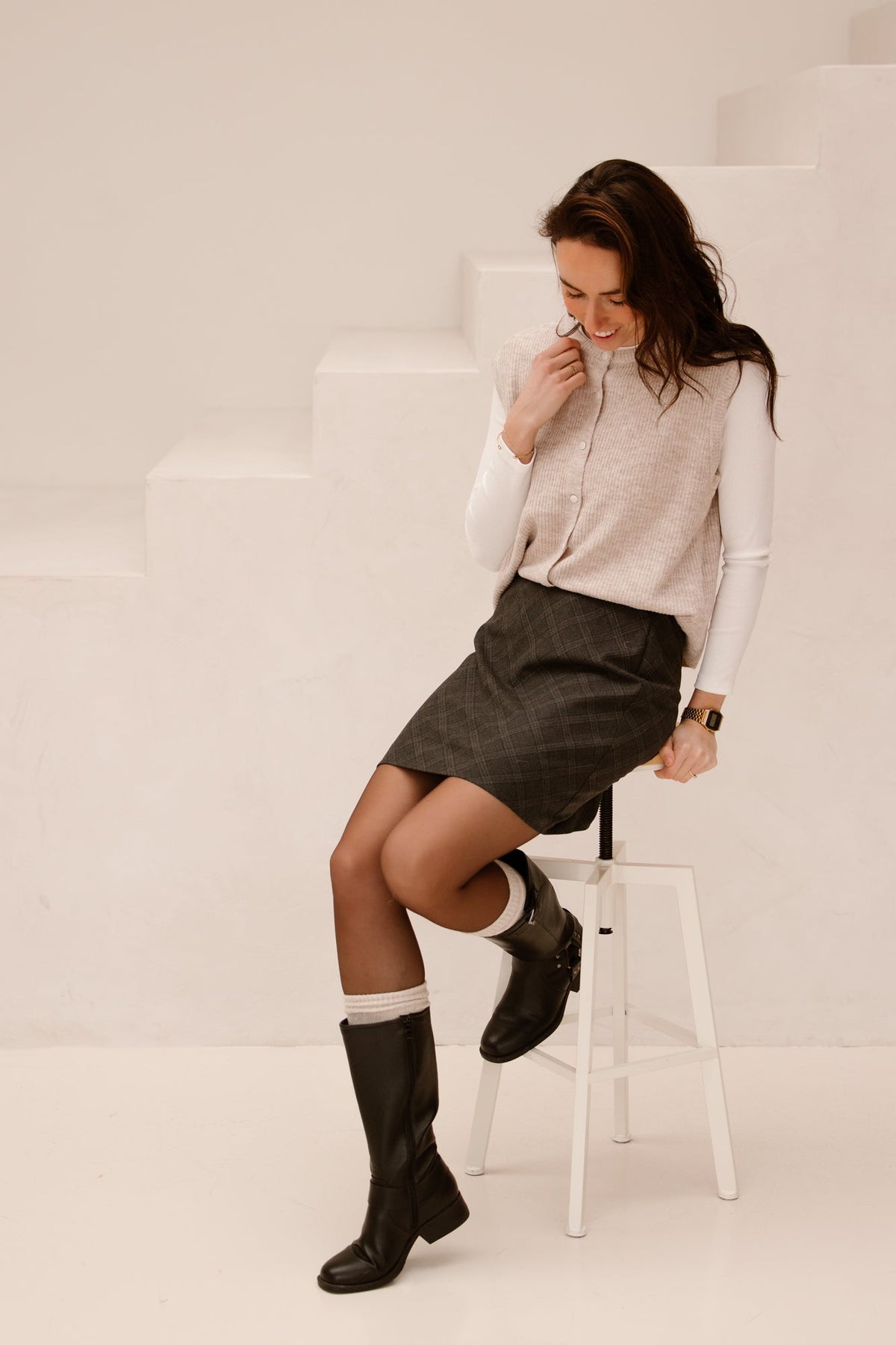 Everest knit vest sand melange - Bij Keesje - Neo Noir