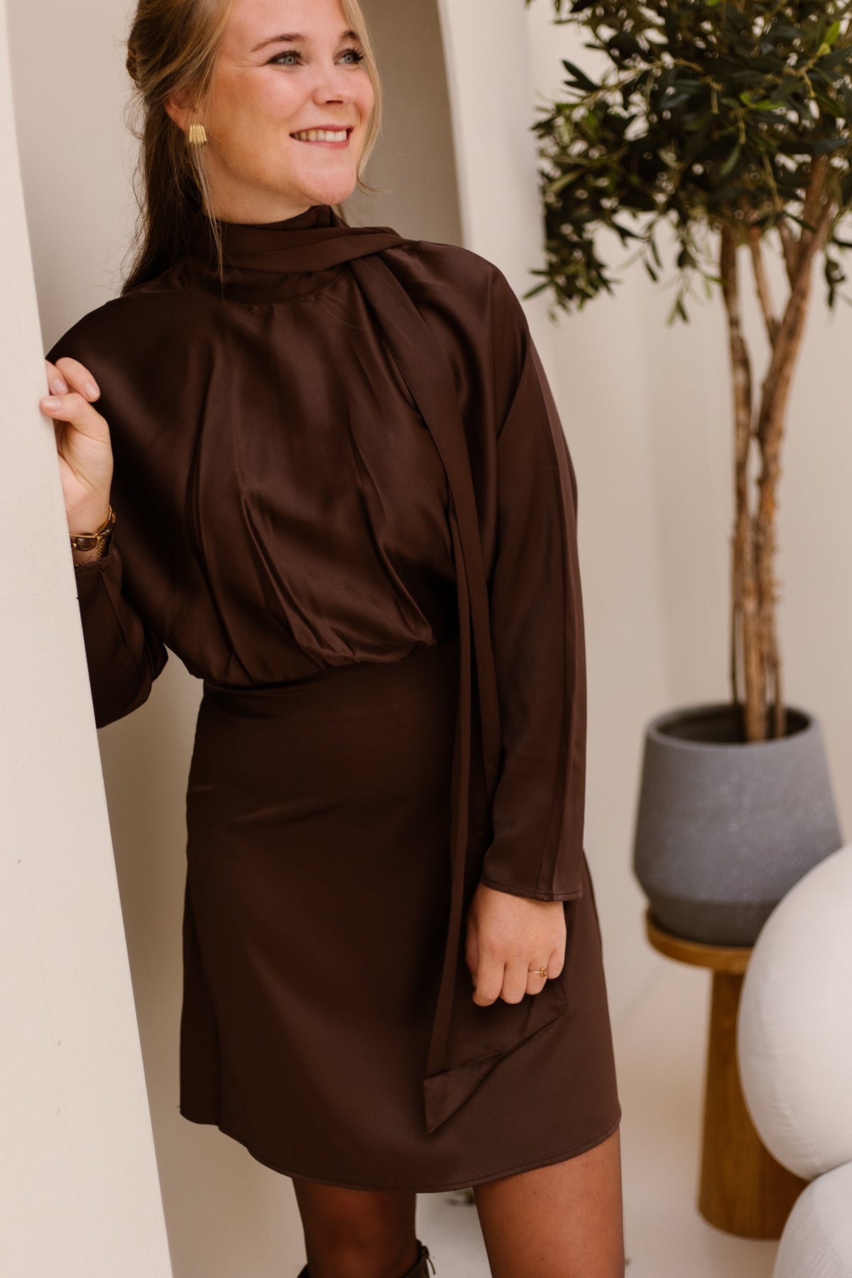 Merle dress bruin satijn - Bij Keesje - Bij Keesje - Jurk