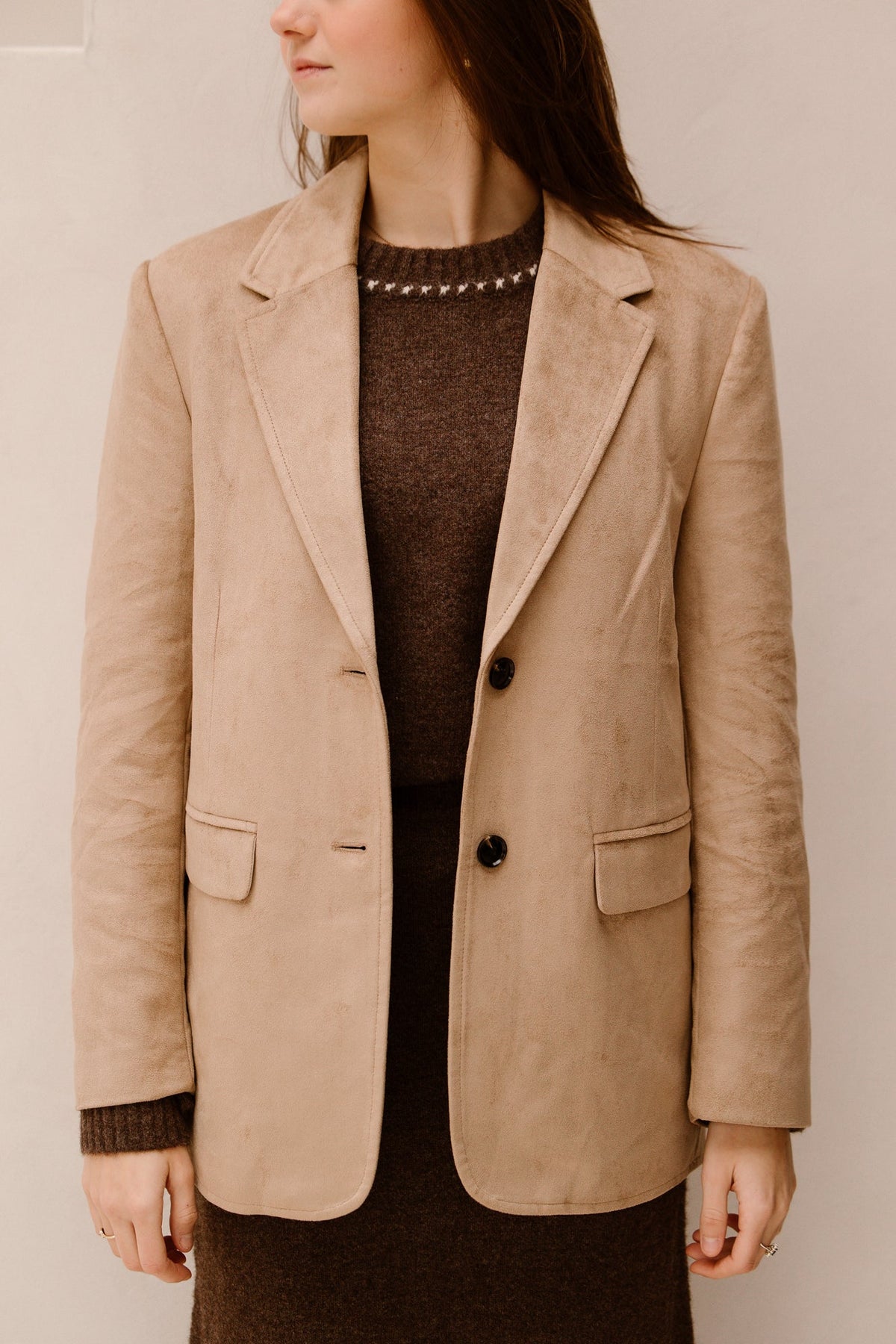 Namy Imitated Suede Blazer Sand - Bij Keesje - Neo Noir
