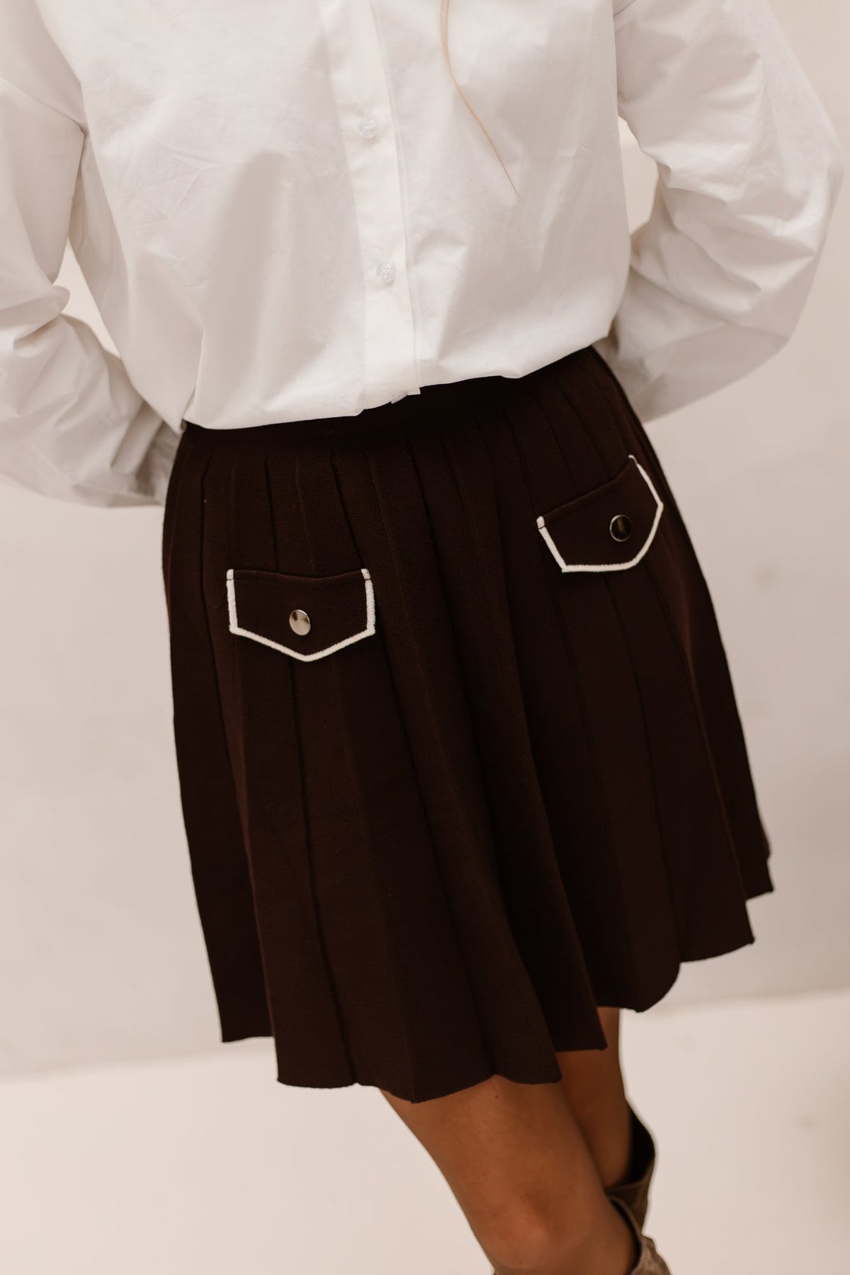 Nelina Pleat skirt brown - Bij Keesje - Bij Keesje - Rok