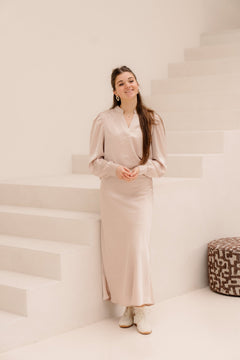 Rosslyn heavy sateen champagne - Bij Keesje - Neo Noir - Blouse