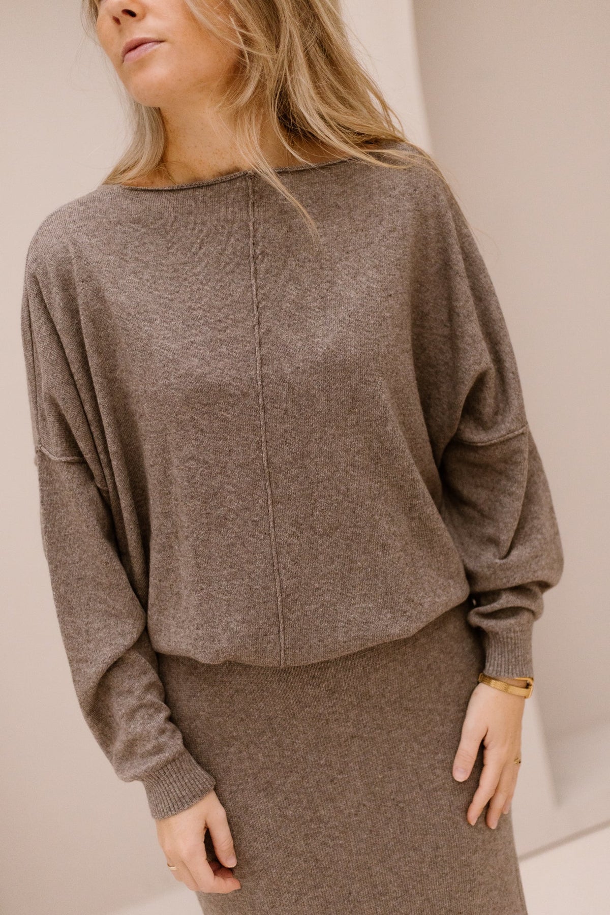 Sissi Sweater Taupe - Bij Keesje - Teatro - Trui