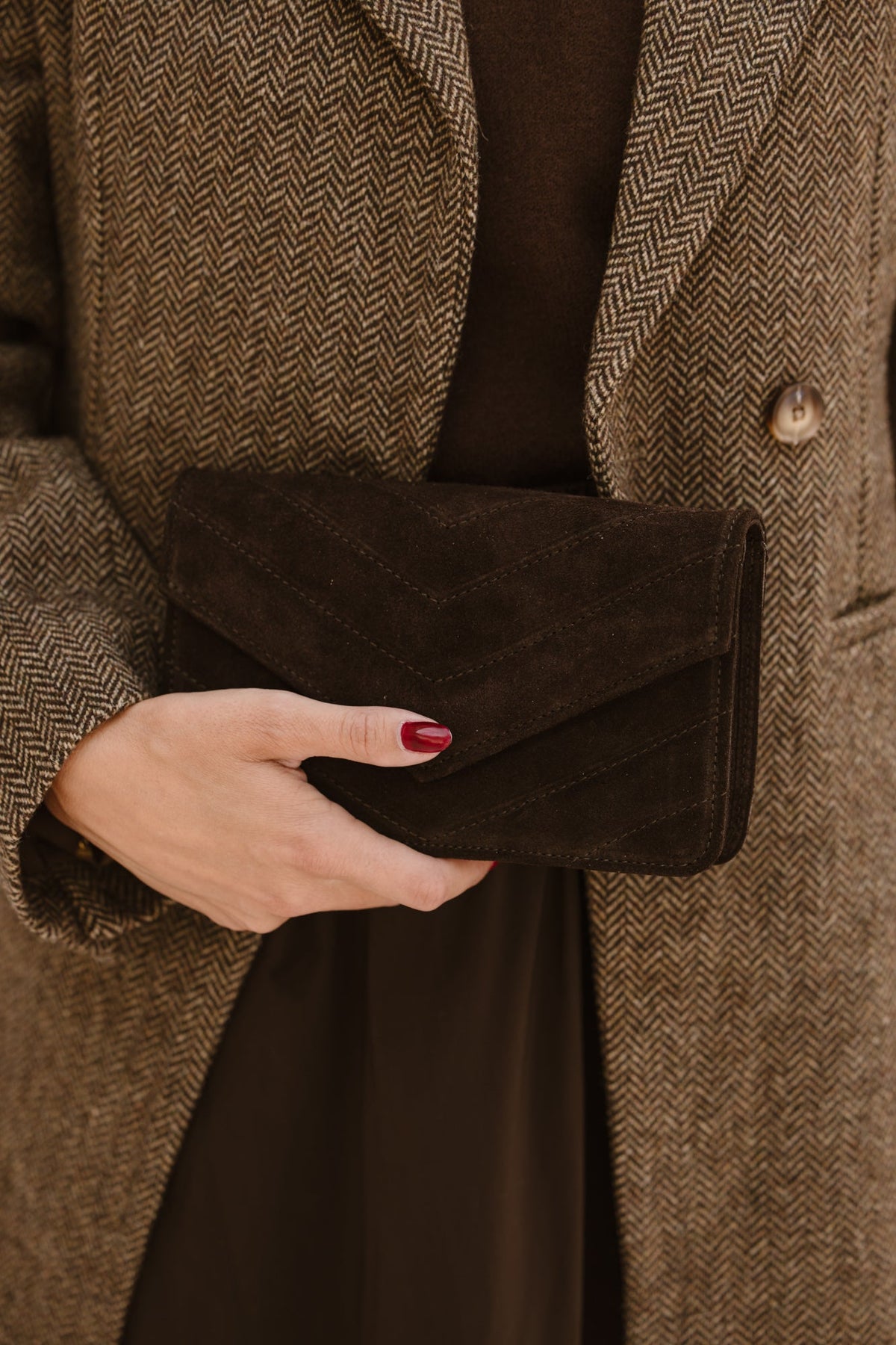 Tas Roos suede diep donkerbruin - Bij Keesje - Bij Keesje