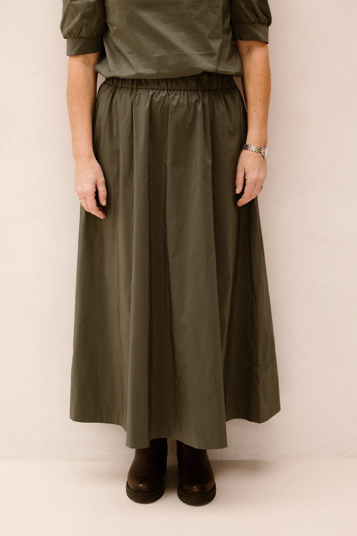 Yara long poplin skirt Army - Bij Keesje - Neo Noir - rokken